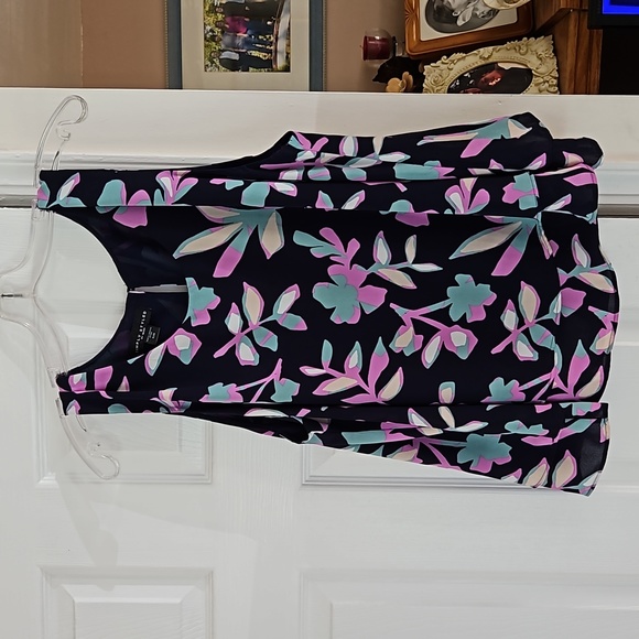 Blouse - Picture 1 of 5